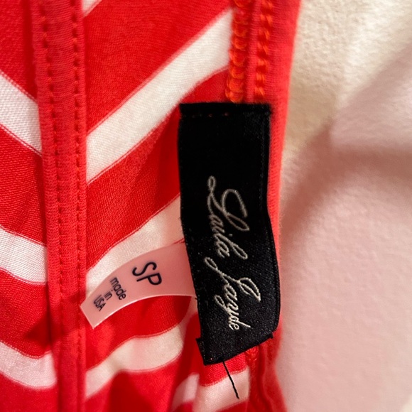 Women’s Red and White Stripped Beach Cover Up/Dress. Size Small - Picture 3 of 4